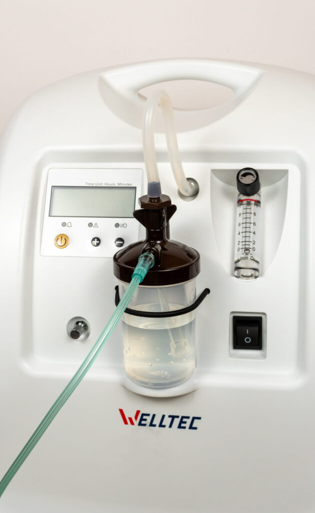 Medyczny koncentrator tlenu Welltec OCM10 z butelką nawilżającą