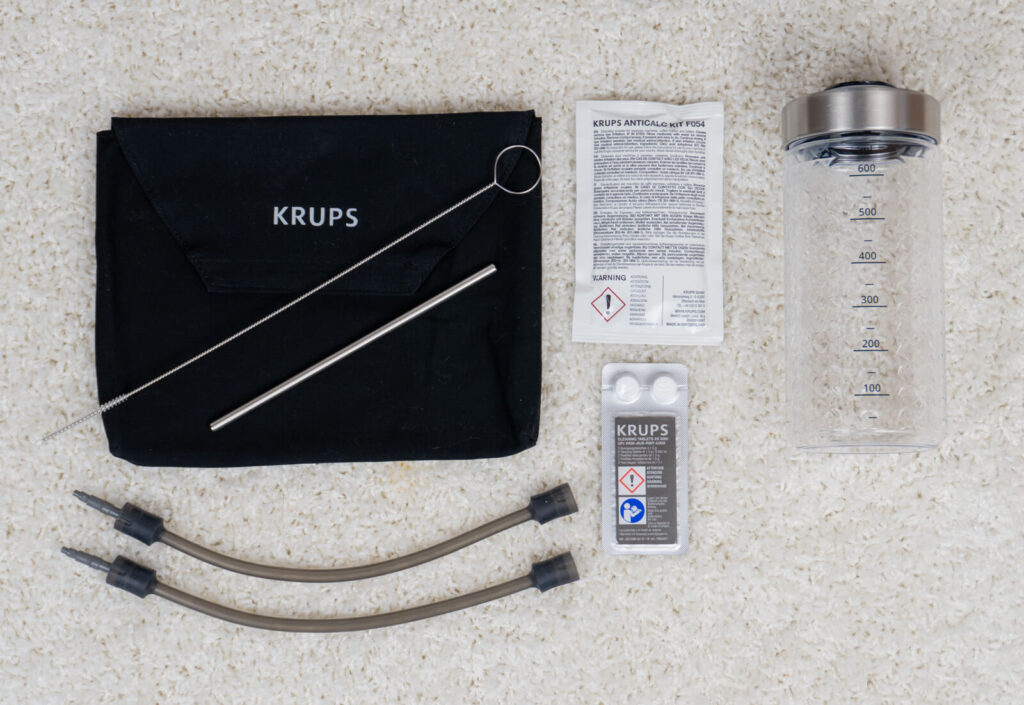 Krups Intuition Experience+ EA877D zestaw akcesoriów